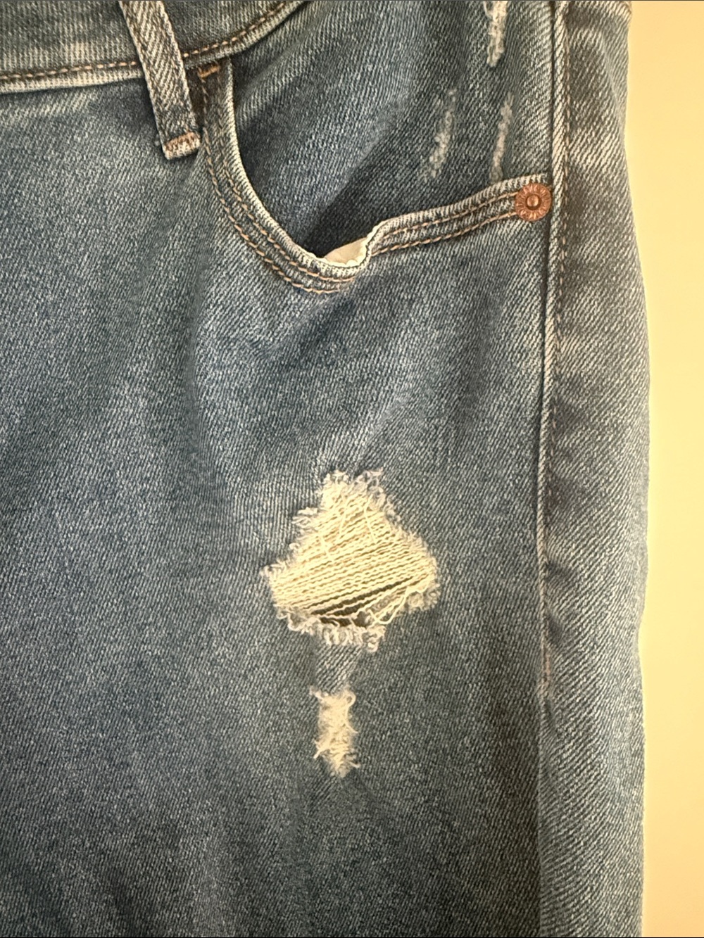 Old Navy Women's Rockstar Distressed Medium Blue Skinny Jeans Sz 14 Tall EUC - Picture 3 of 6